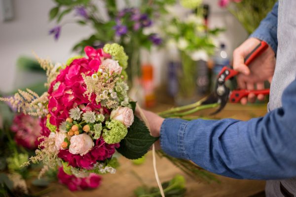 Floricultura BH: como a decoração com flores eleva projetos residenciais e comerciais
